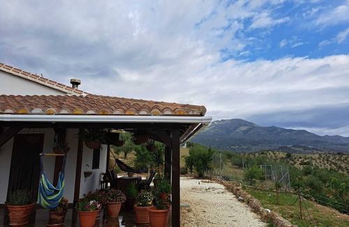 Alozaina House | Vacation Home "Salvador" with Mountain View, Private Pool & Wi-Fi
