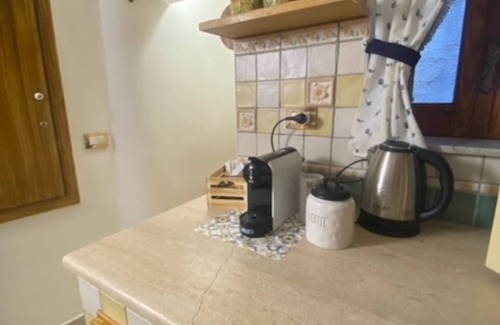 Old Town House | Vacation Home "Ta Maison Al Molo" with Sea View, Balcony & Wi-Fi