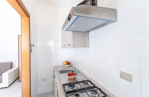 Rivabella House | Vacation Home Trentapassi Rivabella sleeps 4-6 30m from the beach