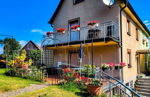 Neudrossenfeld House | Vacation Home "Ulbrich" with Private Terrace, Balcony & Wi-Fi
