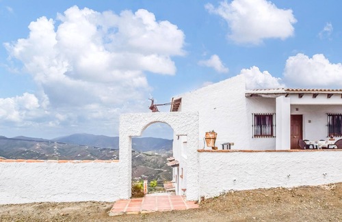 Almachar House | Vacation home with fantastic view and pool.