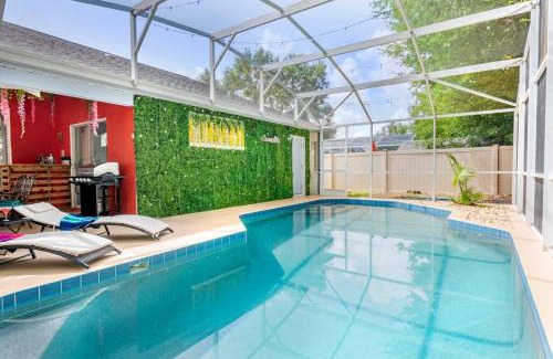 Lindfields House | Vacation Home with Private Pool near Disney World