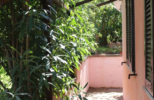 Lu Lioni House | Vacation home with water bed, in a panoramic location on the isle Tavolara