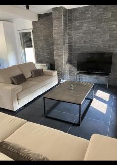 Canton 10 House | Vacation Homes NADA