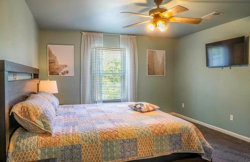 Navarre House | Vacation House, 2 Miles to Beach, Smart TVs, Grill