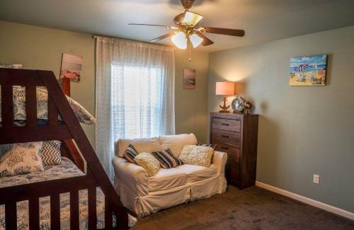 Navarre House | Vacation House, 2 Miles to Beach, Smart TVs, Grill