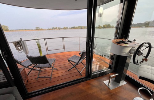 Havelsee House | Vacation in a floating vacation home in the middle of nature,