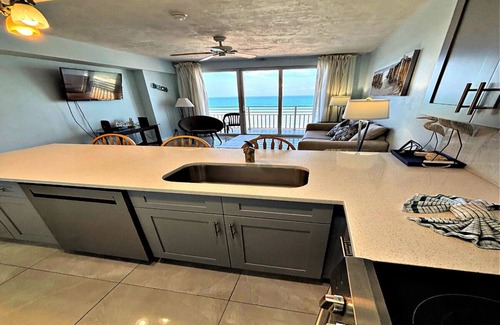 Daytona Beach Apartment | Vacation in comfort and luxury - 1BR Direct Oceanfront Wyndham Ocean Walk Resort