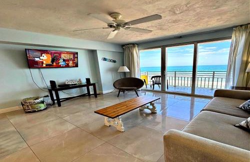 Daytona Beach Apartment | Vacation in Comfort and luxury -1BR Direct Oceanfront - Wyndham Ocean Walk Resort 1307-0