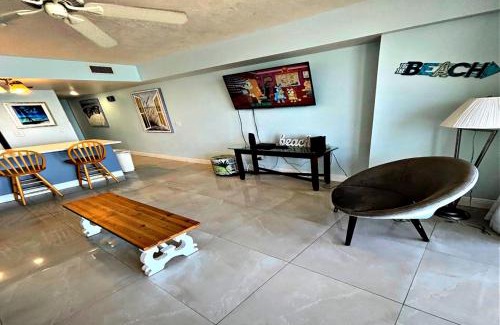 Daytona Beach Apartment | Vacation in Comfort and luxury -1BR Direct Oceanfront - Wyndham Ocean Walk Resort 1307-0