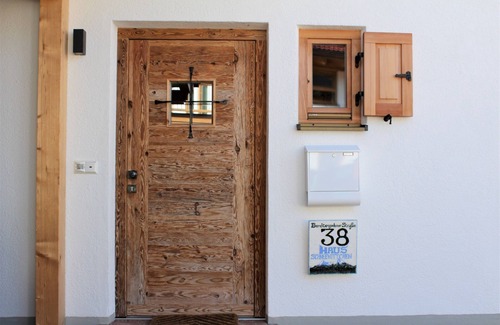 Bischofswiesen House | Vacation in the vacation home Schneewittchen: Relaxation and adventure in the mountains!
