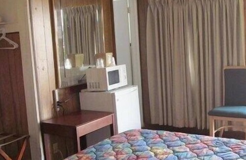 Poinciana Park Hotel | Vacation Inn Motel - In Fort Lauderdale (Poinciana Park)