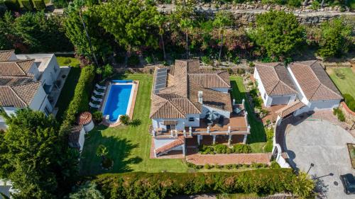 Marbella Villa | VACATION MARBELLA I Villa Faldo, Golf Valley, Private Pool, 24H Security, 10 min from the Marina