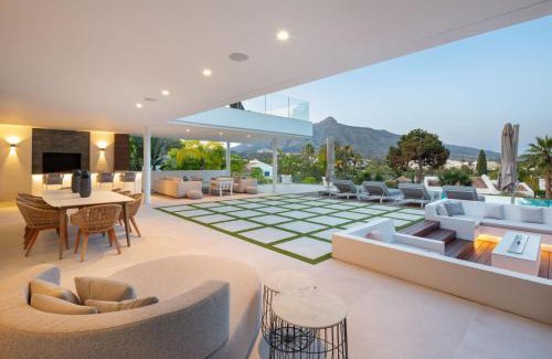 Nueva Andalucia Villa | VACATION MARBELLA I Villa Almost Heaven, New Built Villa, Rooftop Jacuzzi, Infinity Heated Pool