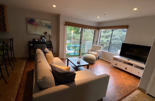 Crown Point Condo | Vacation on Sail Bay, San Diego. Waterfront building