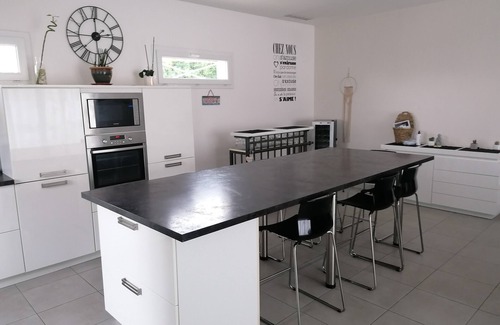 Saint-Jean-de-Vedas Villa | VACATION RENTAL VILLA NEAR MONTPELLIER
