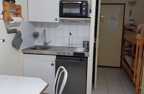 Lamalou-les-Bains Apartment | Vacation rental apartment studio cure lamalou les bains rez de chausse