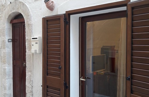 Centro Storico House | Vacation rental in Monopoli /Holiday home near wonderful beach Portavecchia.