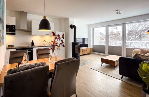 Winterberg Apartment | Vacation rental (new construction 2023) in prime location with fireplace and bal