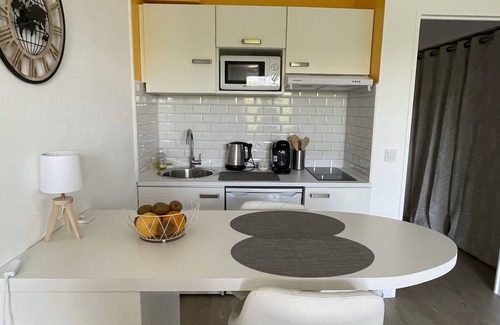 Mandelieu-la-Napoule Beach Apartment | Vacation studio, peaceful and central