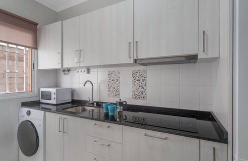 San Cristobal de La Laguna Apartment | Vacation 'S2' with Wi-Fi