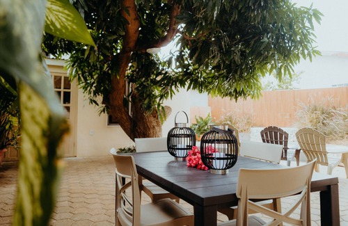 Willemstad Apartment | Vacation Under the Mango Trees