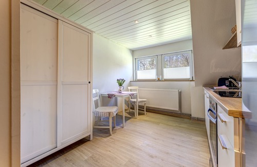 Lassan Apartment | Vacation under the thatched roof opposite the island of Usedom