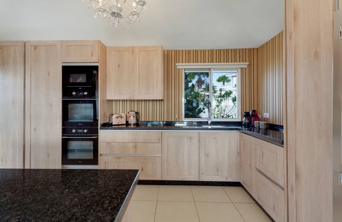 Complejo turistico Amarilla Golf Villa | Vacation Villa 'Casa Zara' with Sea View, Wi-Fi and Air Conditioning