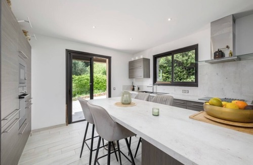 Biot Apartment | VACATION VILLA FOR RENT IN BIOT IN THE BOIS FLEURI DISTRICT