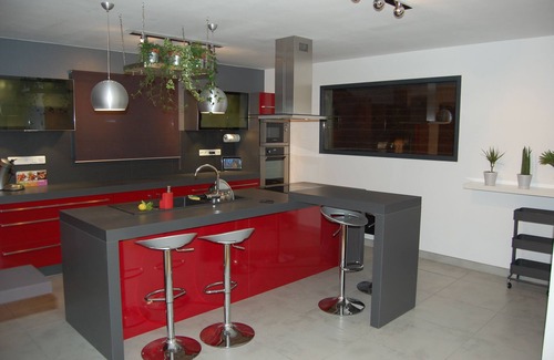 Lesmont House | Vacation villa with pool near Forêt d'Orient Champagne lakes