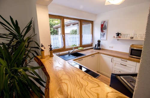 Bibelod Apartment | Vacation with mountain view and garden. Two bedrooms. Dogs welcome.
