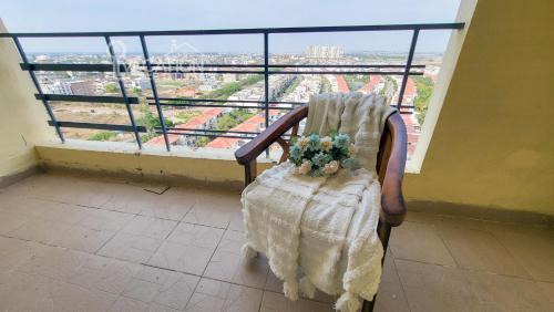 Greater Noida Apartment | VacationBuddy Exquisite Stay Greater Noida