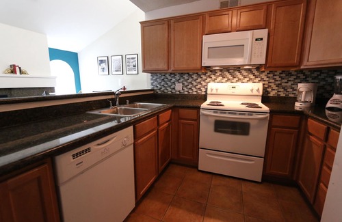 Paradise Condo | Vacationing In Modern, Boutique Style - 2BDR/2Bath Quiet Condo Near Strip