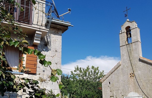 Klinci Villa | Vacations in a traditional stone house in Luśtica with garden in a quiet location
