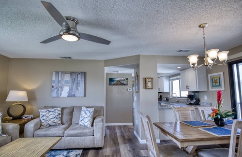 Englewood Condo | Vacay on the Beach !