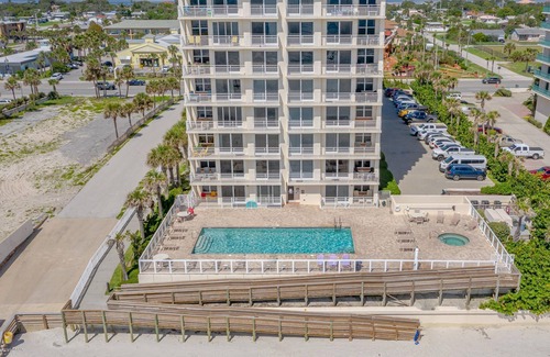 Daytona Beach Condo | VACTION ON THE BEACH