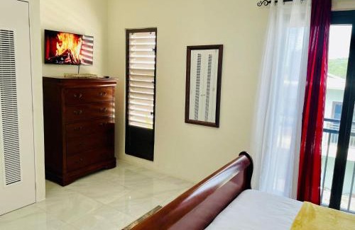 Discovery Bay House | VaeTropicalParadise Free Puerto Seco Beach Access