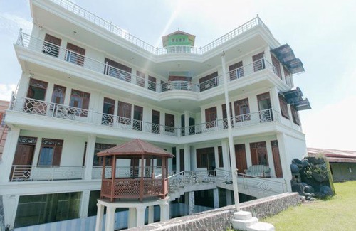 Sukaluyu House | Vafa Guesthouse
