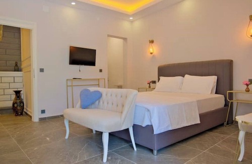 Seydikemer Apartment | Vahide Homes - enchanting villa with pool and sauna