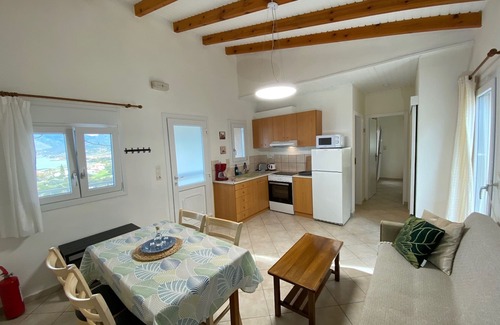Mochlos House | Vaia Villa Iris Spacious group of houses & apartments,