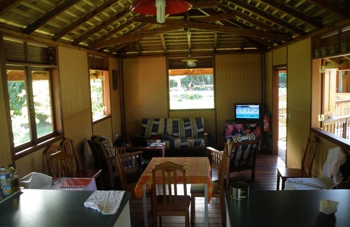 Vai'anae Bed & Breakfast | Vaianae Lodge