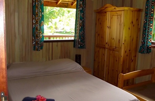 Vai'anae Bed & Breakfast | Vaianae Lodge