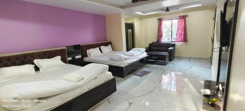 Deoghar Hotel | Vaidehi Inn-A Unit of vaidehi guest house