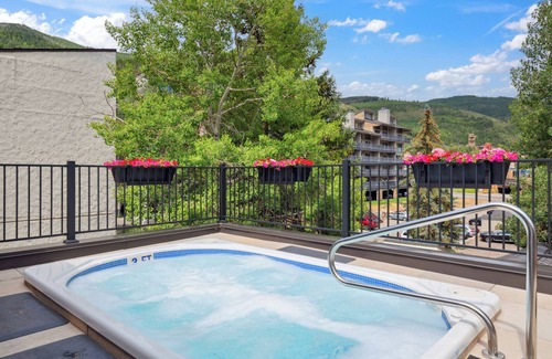 Vail Condo | Vail Mtn Views, 100m to Gondola | LH Studio