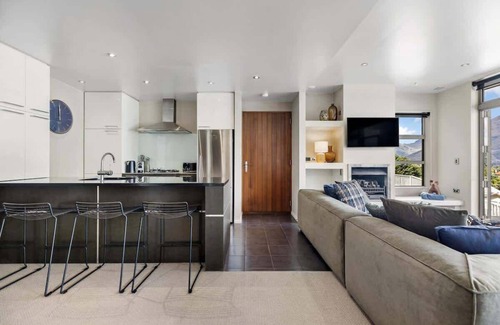 Queenstown City Centre House | Vailmont Villa, Central Queenstown