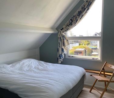 Indijk House | Vakantiehuis aan het water