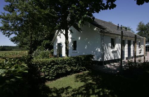 Schoonloo House | Vakantiehuis NamaStee
