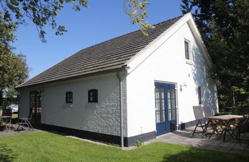 Schoonloo House | Vakantiehuis NamaStee