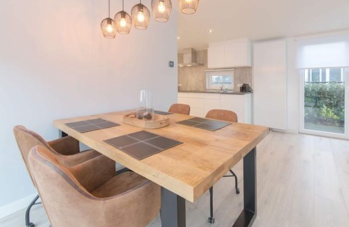 Wemeldinge House | Vakantiehuis Ruisweg 18A by Interhome