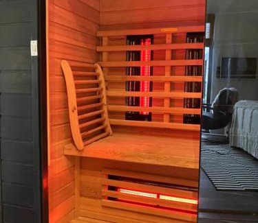 Kortgene House | vakantiehuisje M&M airconditioning sauna hottub private garden
